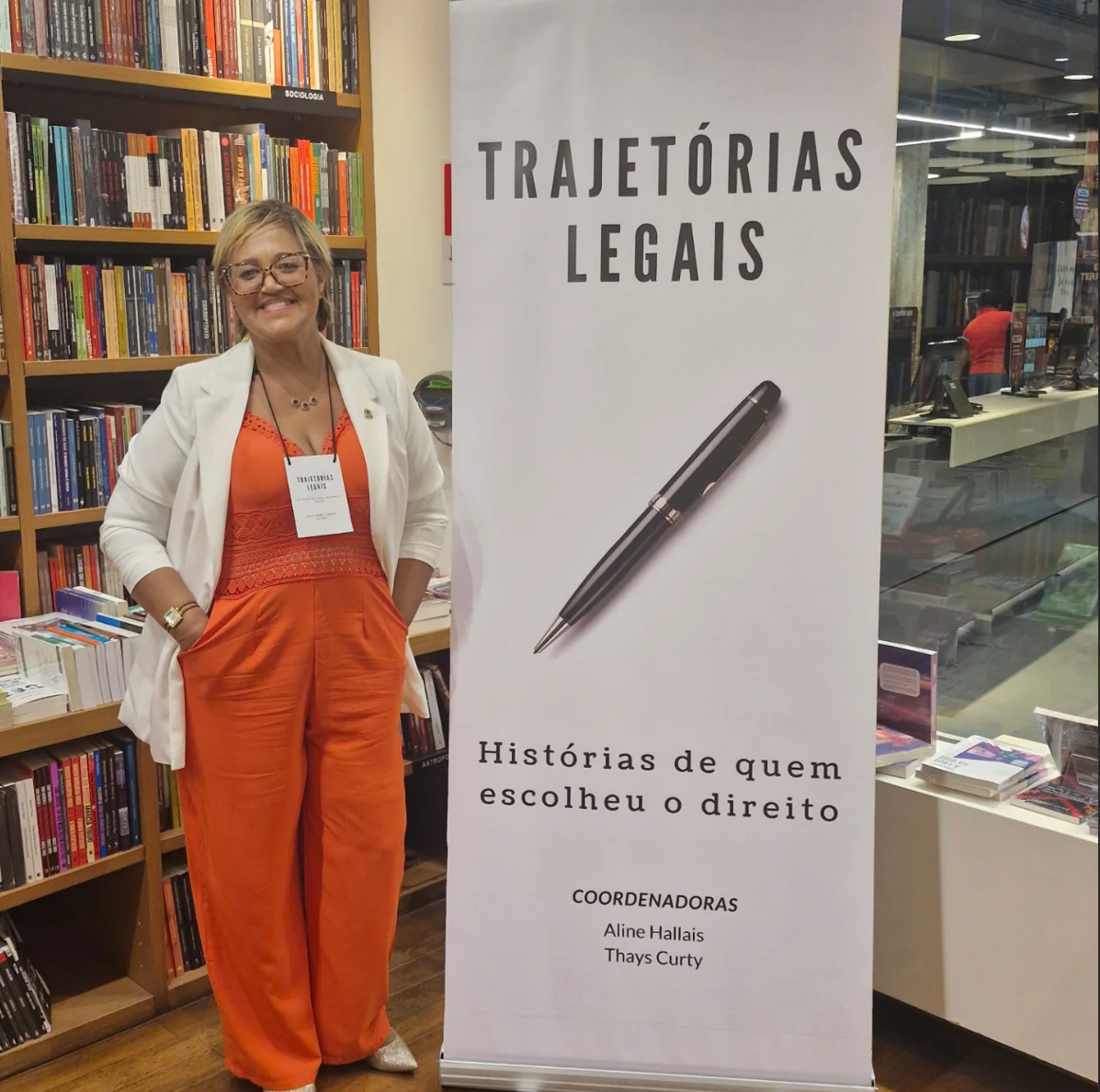 Dra. Karla Torres no lançamento do livro Trajetórias Legais, especialista em Bangu